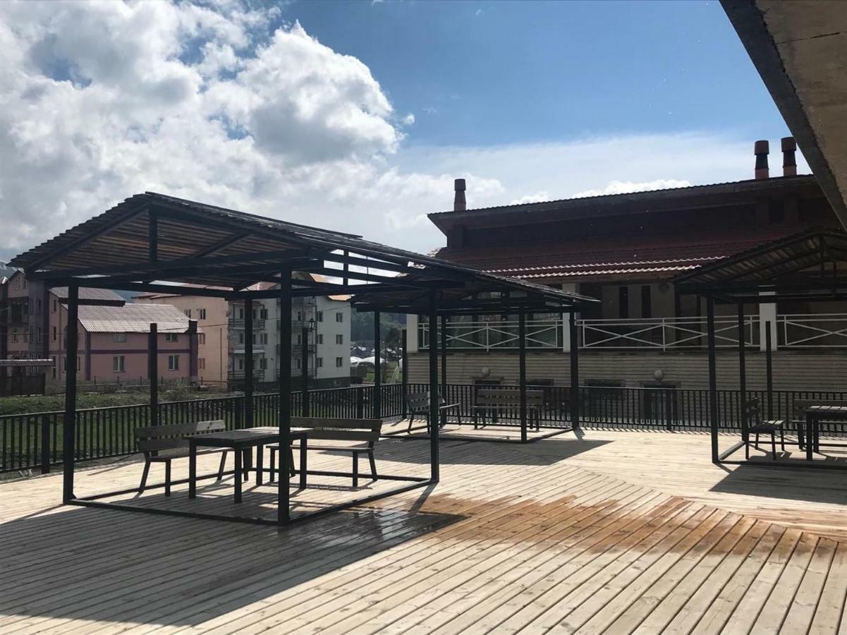Mgzavrebi Apartment In Bakuriani Kültér fotó