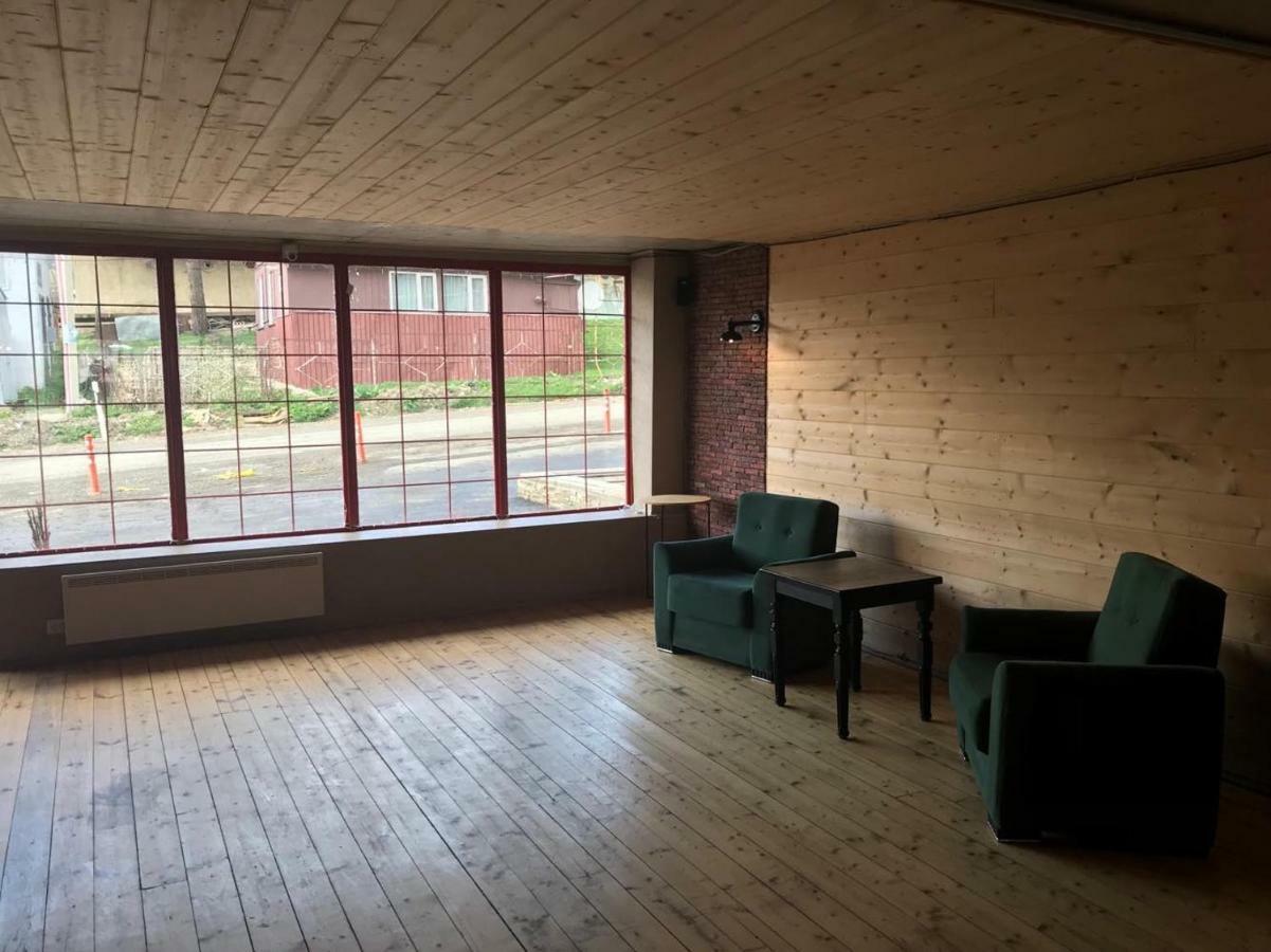 Mgzavrebi Apartment In Bakuriani Kültér fotó